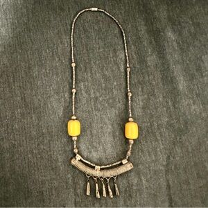 Vintage amber yellow beaded necklace